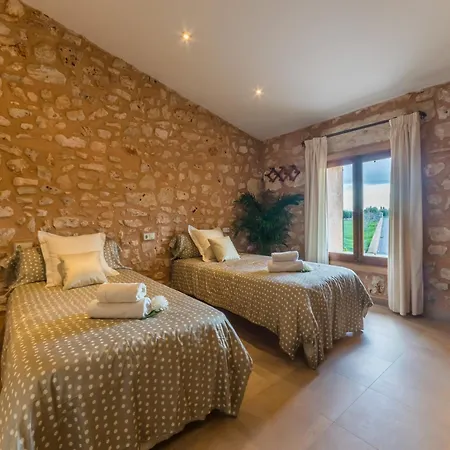 8 Person In Manacor (Mallorca)